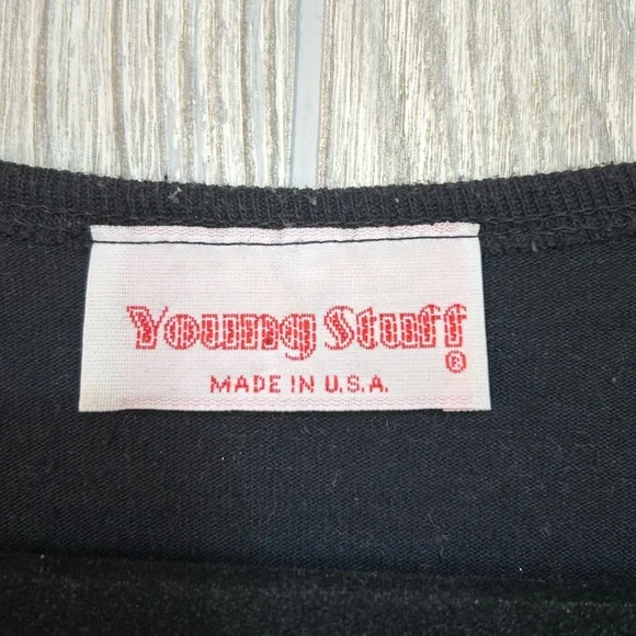 Vintage 80’s 90’s Black Graphic T-Shirt with Gold Accents M - Picture 8 of 11